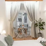 Luxury In Centro - 3min Acquario Apartment