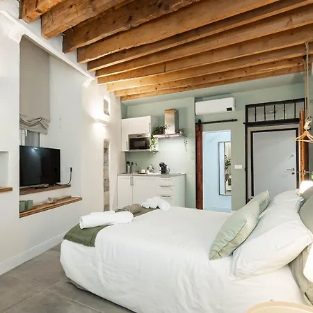 Apartment Luxury In Centro - 3min Acquario *