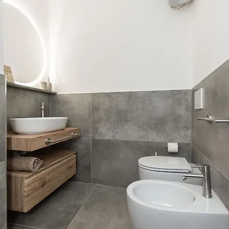 Διαμέρισμα Luxury In Centro - 3min Acquario