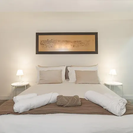 Luxury In Centro - 3min Acquario * ג'נובה