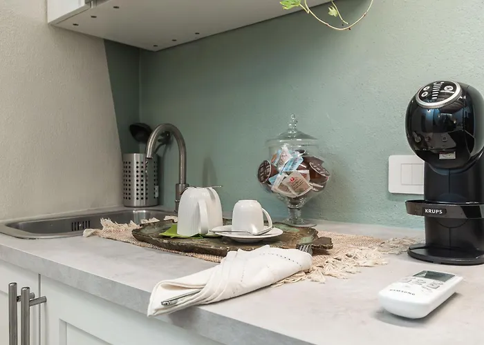 Luxury In Centro - 3min Acquario Janov