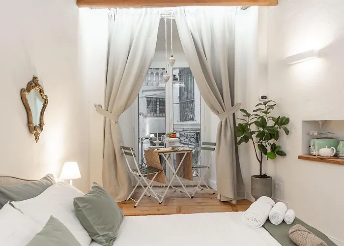 Luxury In Centro - 3min Acquario Apartmán