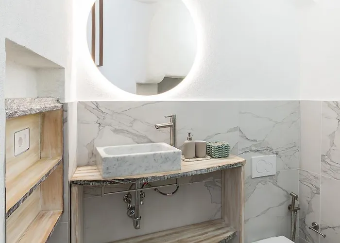 Luxury In Centro - 3min Acquario Janov